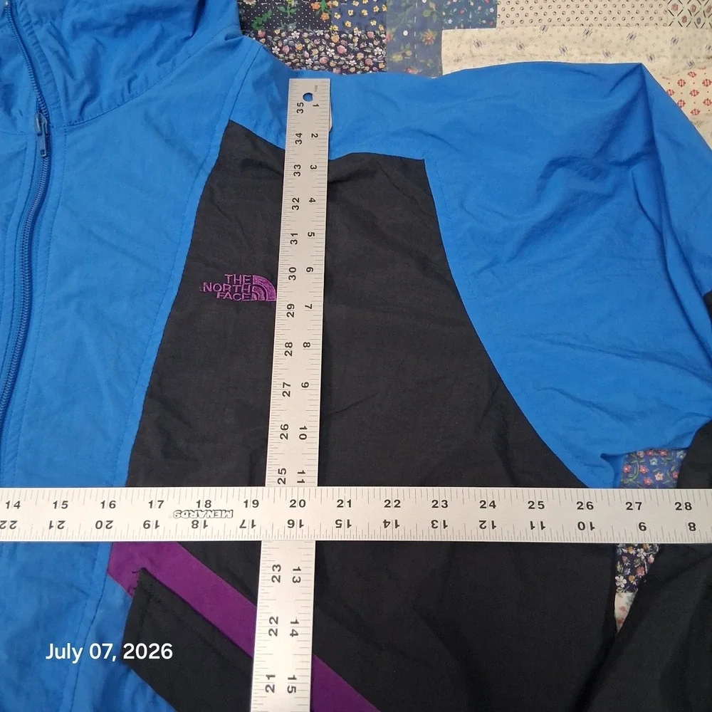 Vintage 90s The North Face Mens Windbreaker Lightweight Jacket Blue Color Block